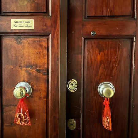Suite Stylish & Cozy Apartment In The Heart Of Florence Luaran gambar