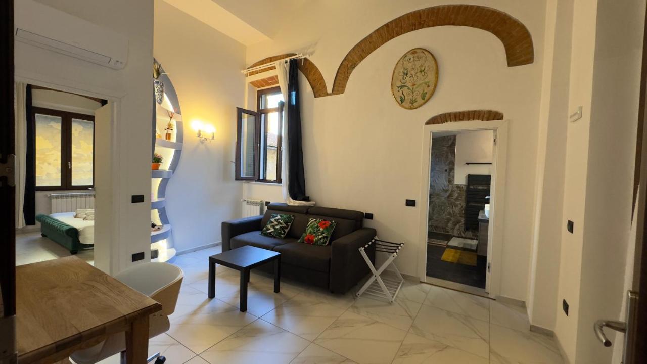 Suite Stylish & Cozy Apartment In The Heart Of Florence Luaran gambar