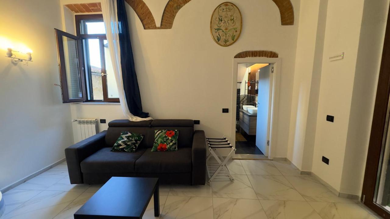 Suite Stylish & Cozy Apartment In The Heart Of Florence Luaran gambar